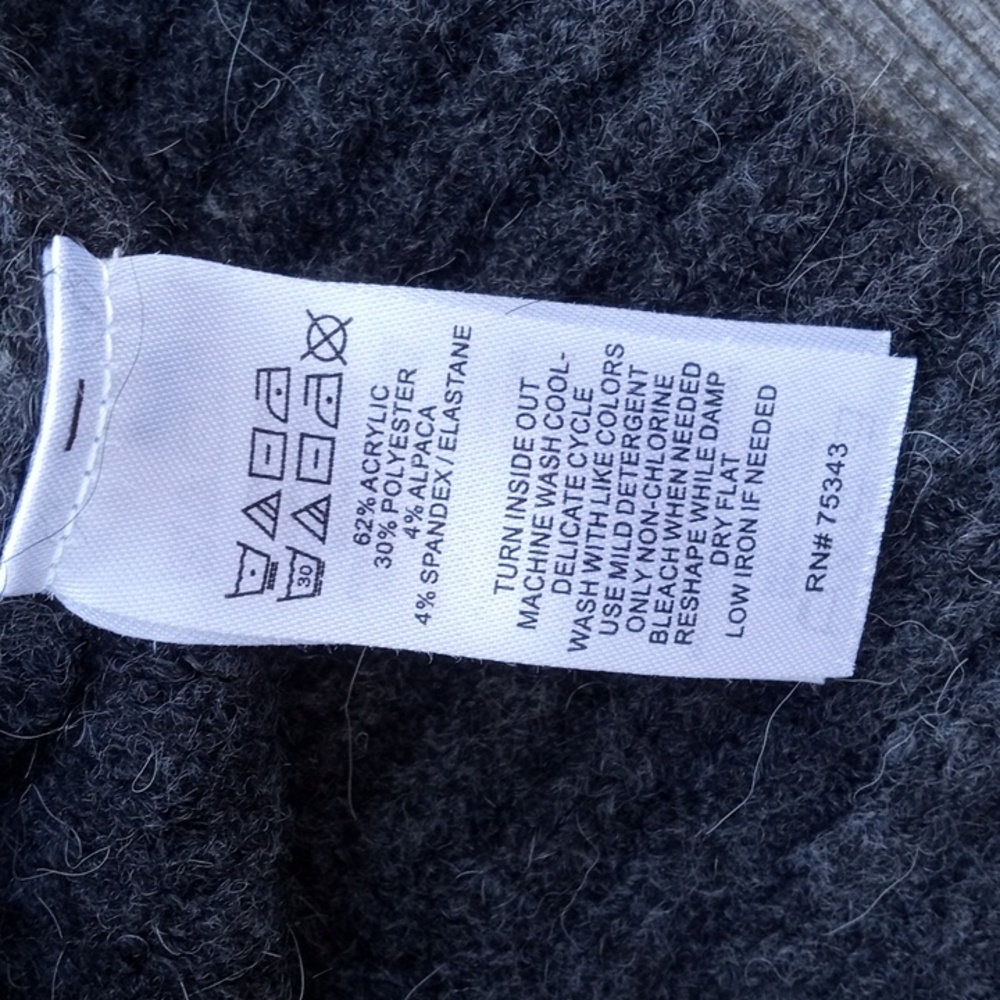 Women's Gray Alpaca Sweater with Deer Design - Picture 10 of 13